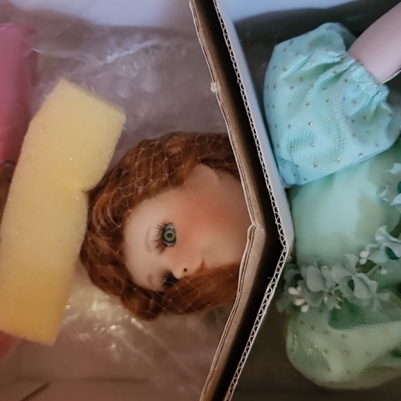 Treasury Collection Paradise Galleries Porcelain Doll - Picture 2 of 3